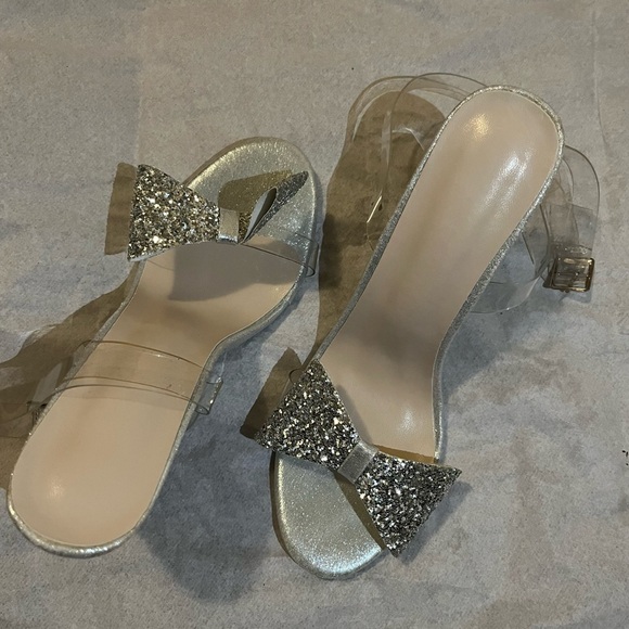 Silver Chunky Heels- Ankle Strap with glitter bow - Picture 5 of 7